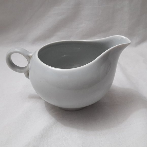 Vintage Universal Potteries Ballerina Creamer - Picture 1 of 6